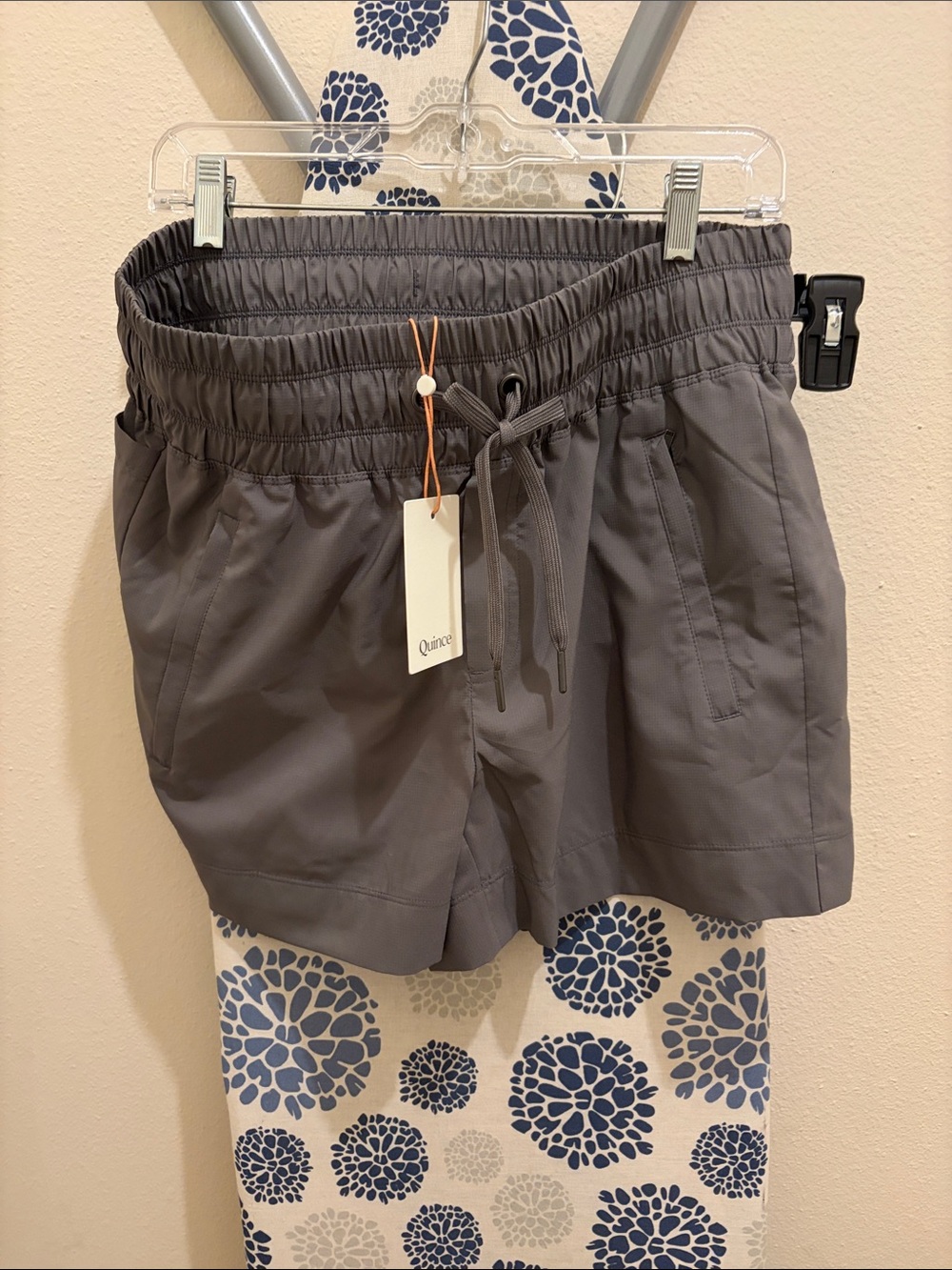 Quince Women's Elastic Drawstring Gray Athletic Shorts
